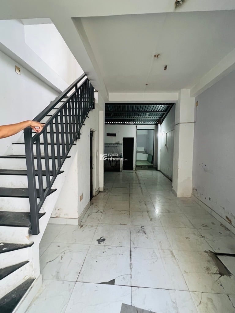  NHÀ NGAY LIÊN KHU 4-5,BHHB BÌNH TÂN.HẺM 5M Ô TÔ VÀO NHÀ THOẢI MÁI,4.1M X 18.8M,3 TẦNG