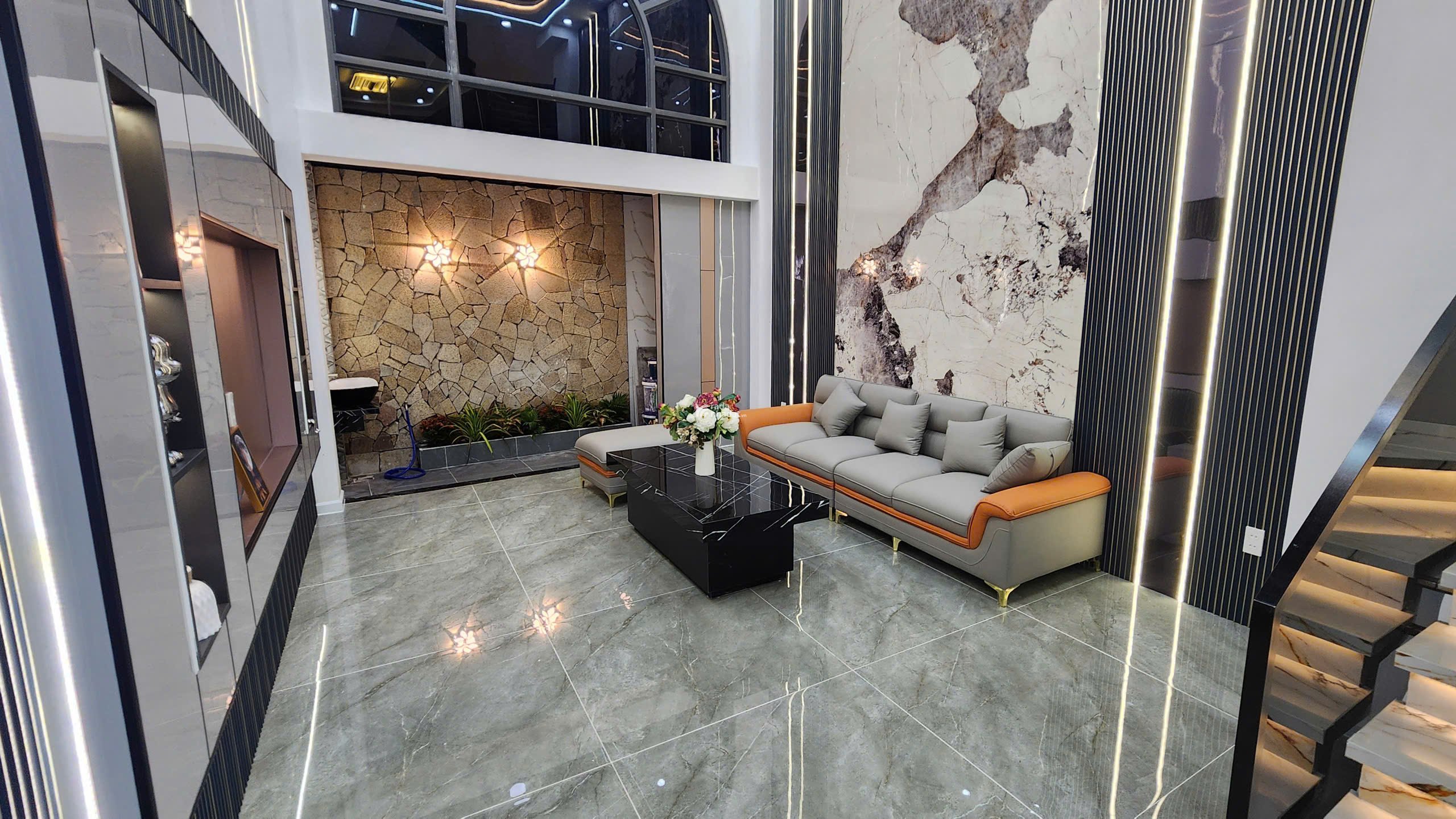 2 CĂN NHÀ PHỐ LUXURY MỚI - KDC CẦU ĐÔI, TX25, Q.12