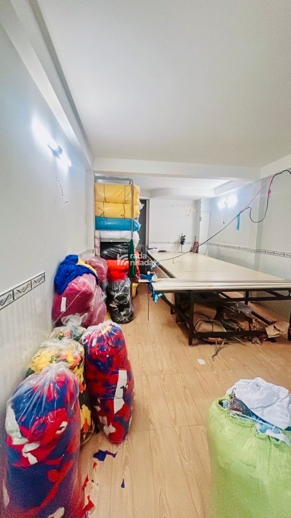BÁN NHÀ 4 TẦNG NGAY CHỢ TÂN HƯƠNG – ĐƯỜNG 8M – SÁT MẶT TIỀN – 80M – GIÁ CHỈ 9.X TỶ