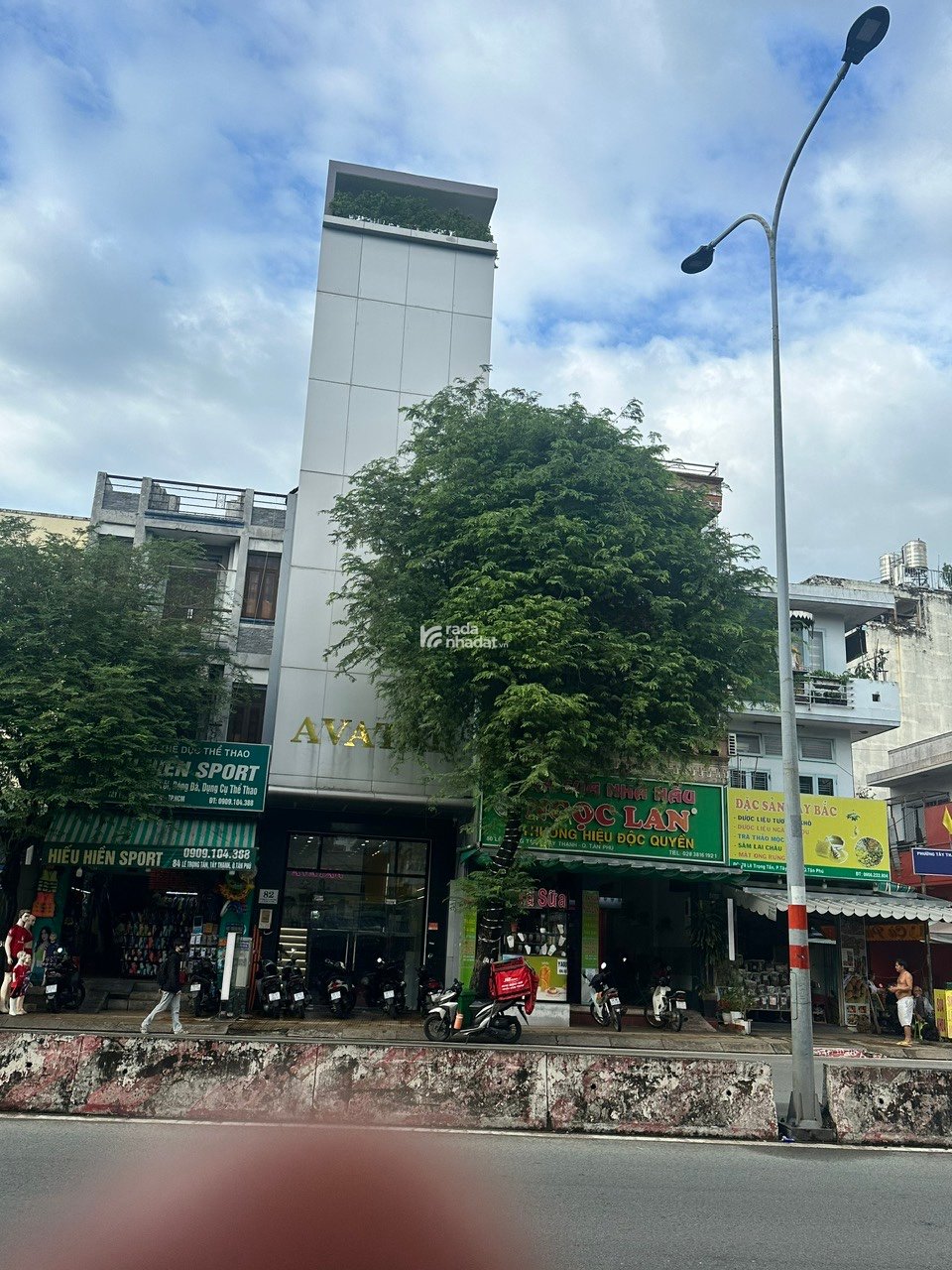 Bán nhà 7 tầng (DTS: 425m2) mặt tiền Lê Trọng Tấn, Q. Tân Phú