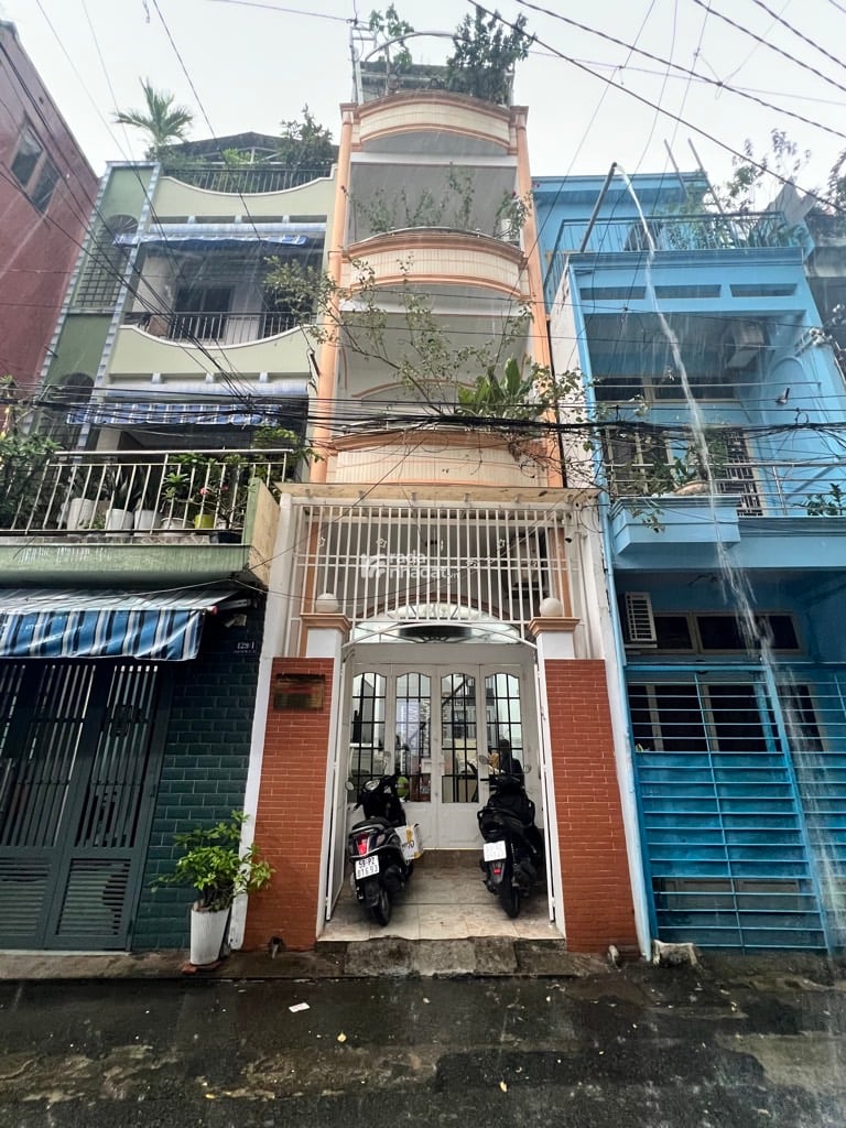 HẺM XE HƠI HOÀNG VĂN THỤ, TÂN BÌNH, 33M2 CÓ KẾT CẤU DỄ CẢI TẠO. GIẢM 350TR CHỈ 6T 