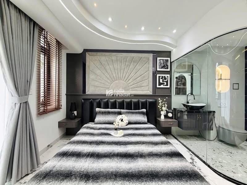 SIÊU PHẨM MẶT TIỀN KINH DOANH – THANG MÁY KỊCH NÓC – GẦN EMART 2 – NGUYỄN TƯ GIẢN P12 GÒ VẤP