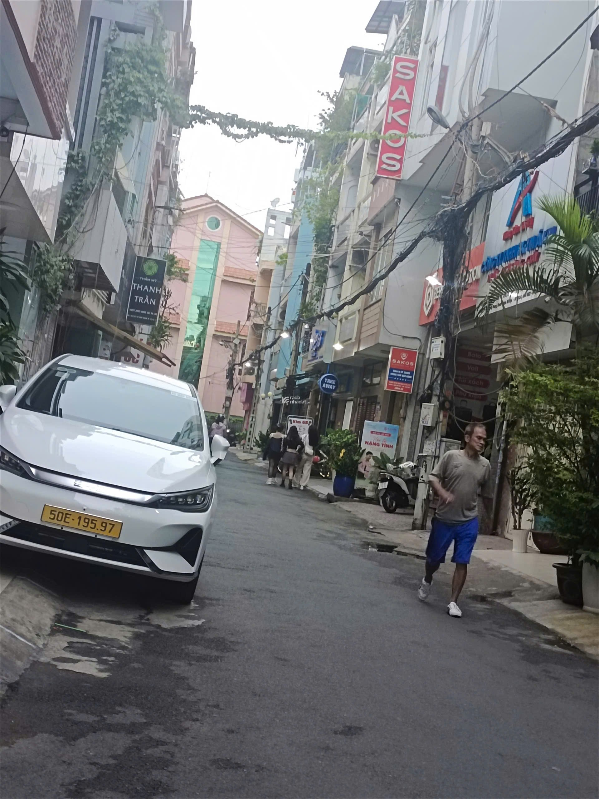 BÁN NHÀ SƯ VẠN HẠNH Q10 - CHDV 50TR/THÁNG - NHÀ 3 TẦNG  ST - GIÁ 18