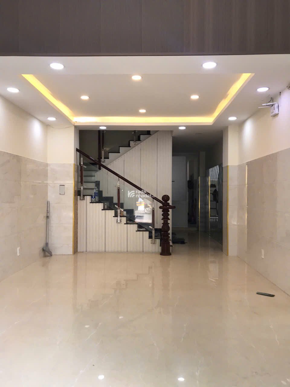 BÁN NHÀ MẶT TIỀN NGUYỄN VĂN GIAI, P. ĐA KAO, QUẬN 1 - DT 4 X 14M - GIÁ CHỈ 20 TỶ 