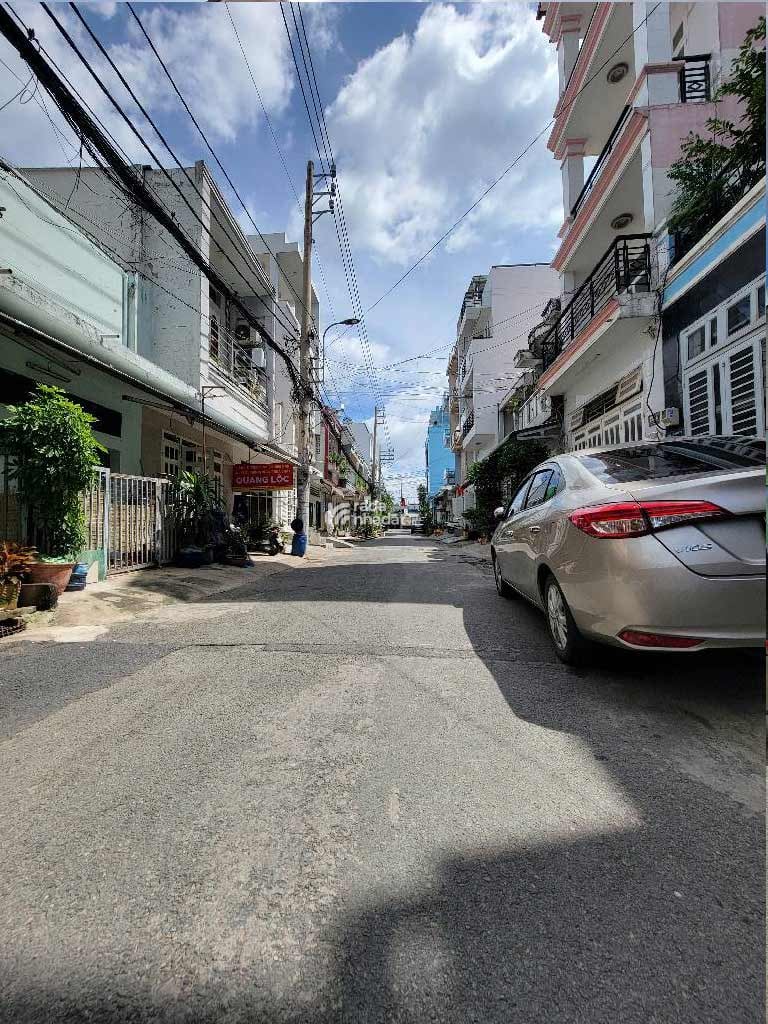 NGAY NGÃ TƯ GA - 3 TẦNG - 82M2 - GARA ÔTÔ - HÀ HUY GIÁP Q12, NHỈNH 7 TỶ