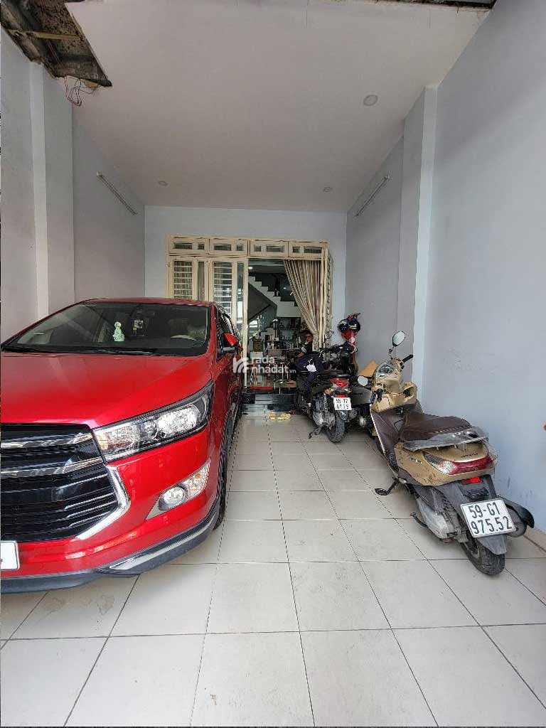 NGAY NGÃ TƯ GA - 3 TẦNG - 82M2 - GARA ÔTÔ - HÀ HUY GIÁP Q12, NHỈNH 7 TỶ