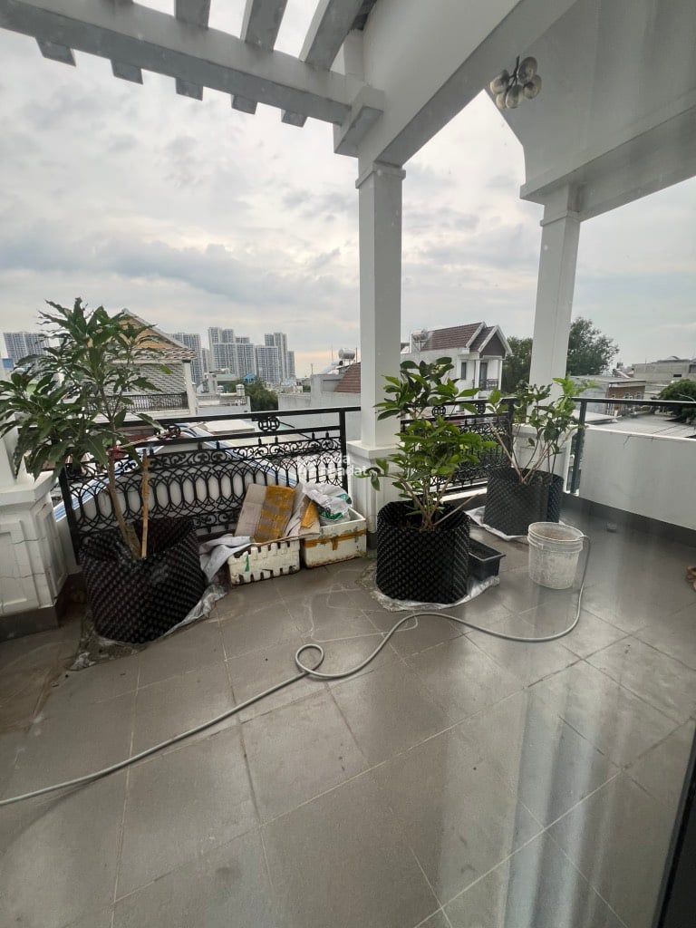 NHÀ 3T NGANG 5.7M, 180M Đ.PHAN ĐẠT ĐỨC CẠNH CHỢ, GX.LONG THẠNH MỸ CHỈ 11.3 TỶ(TL), CẠNH VINHOME Q9 