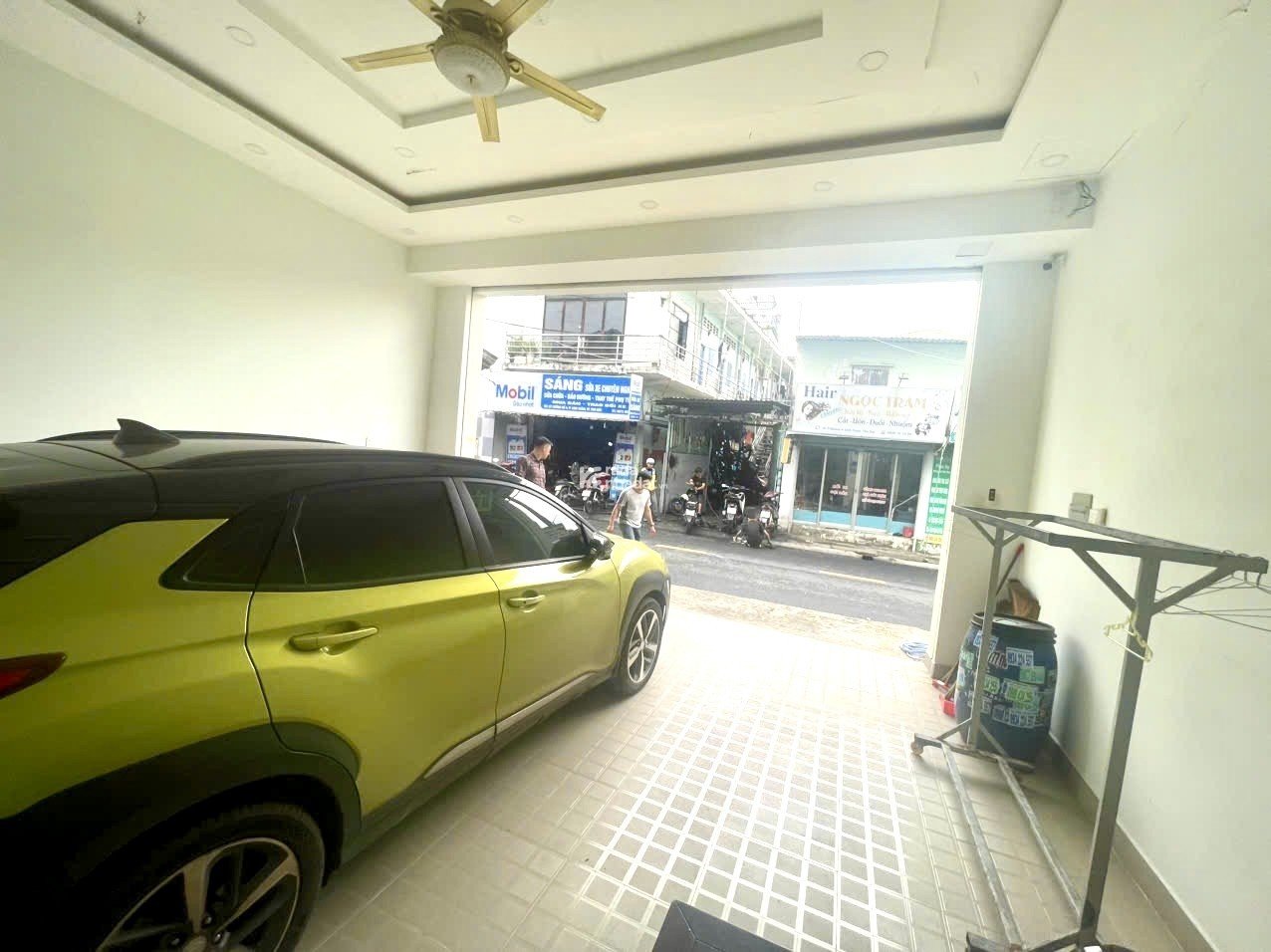 Bán nhà MTKD 2 TẦNG NGANG 7  NGAY CHỢ KHU MUA BÁN SẦM UẤT THÔNG TỨ HƯỚNG GẦN KCN UBAN Y TẾ QL1K 1A 