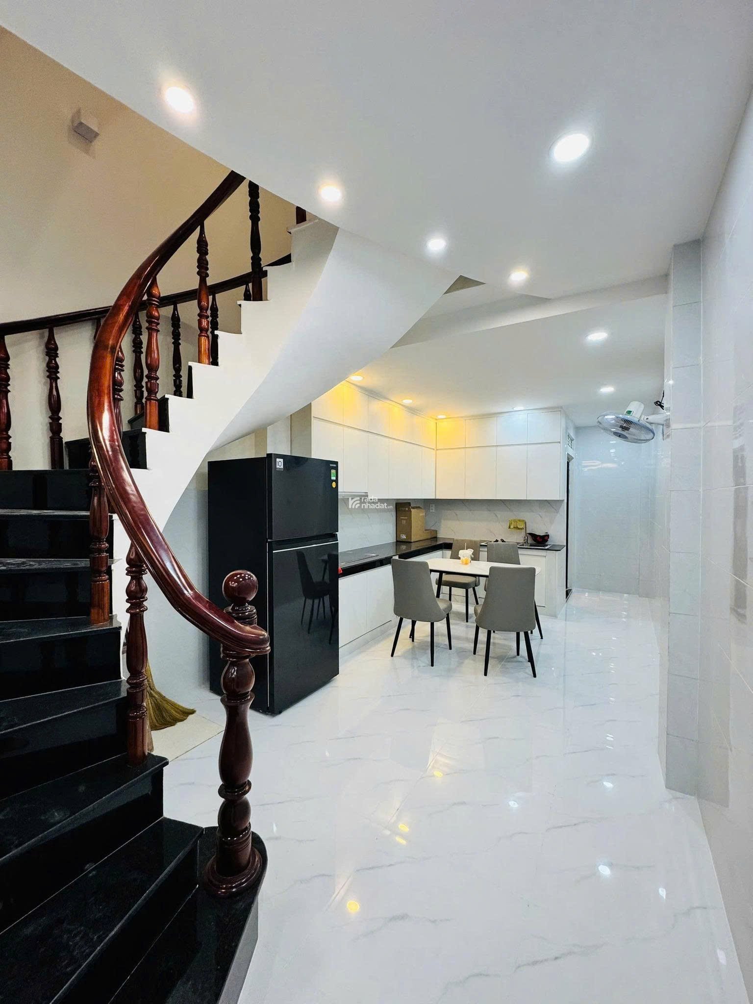 Nhà Hoàng Phan Thái đang cần sang tên gấp nhanh