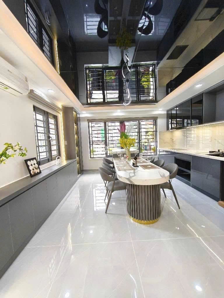 Nhà Hoàng Phan Thái đang cần sang tên gấp nhanh