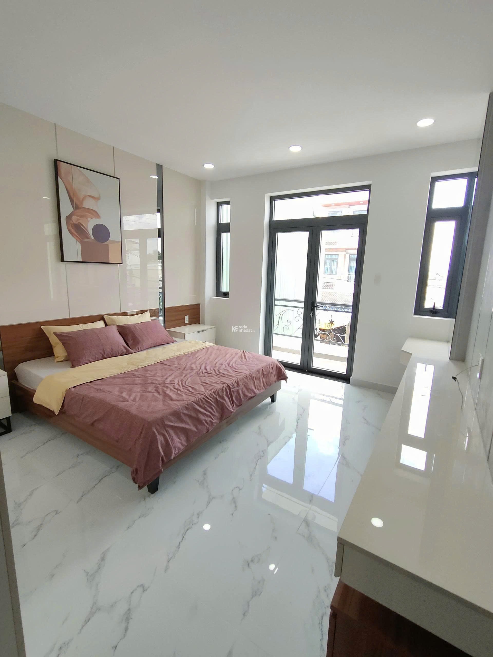 BÁN GẤP NHÀ TÂN TẠO . Nhà 3 tầng, 80m2, Sổ riêng 