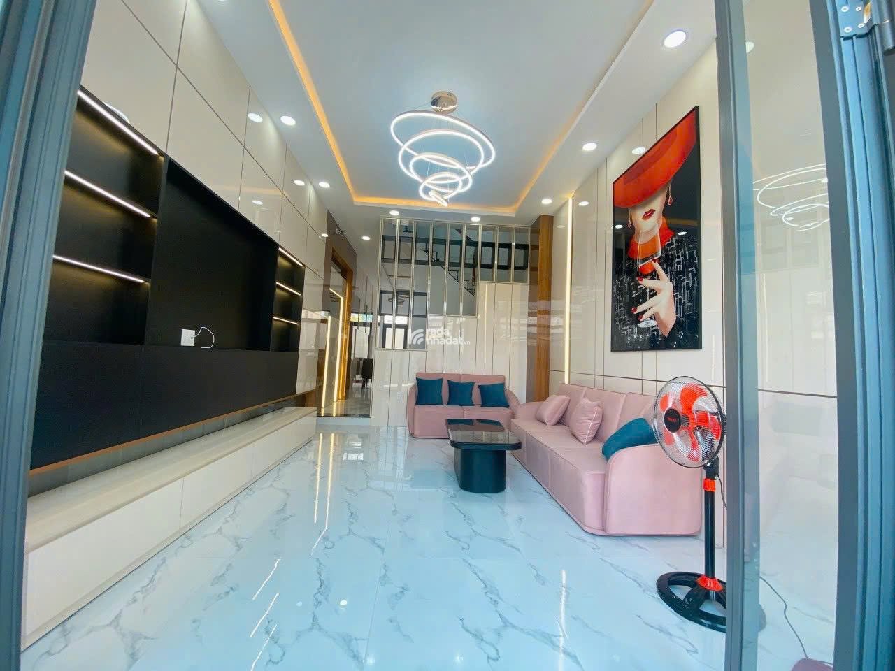 BÁN GẤP NHÀ TÂN TẠO . Nhà 3 tầng, 80m2, Sổ riêng 