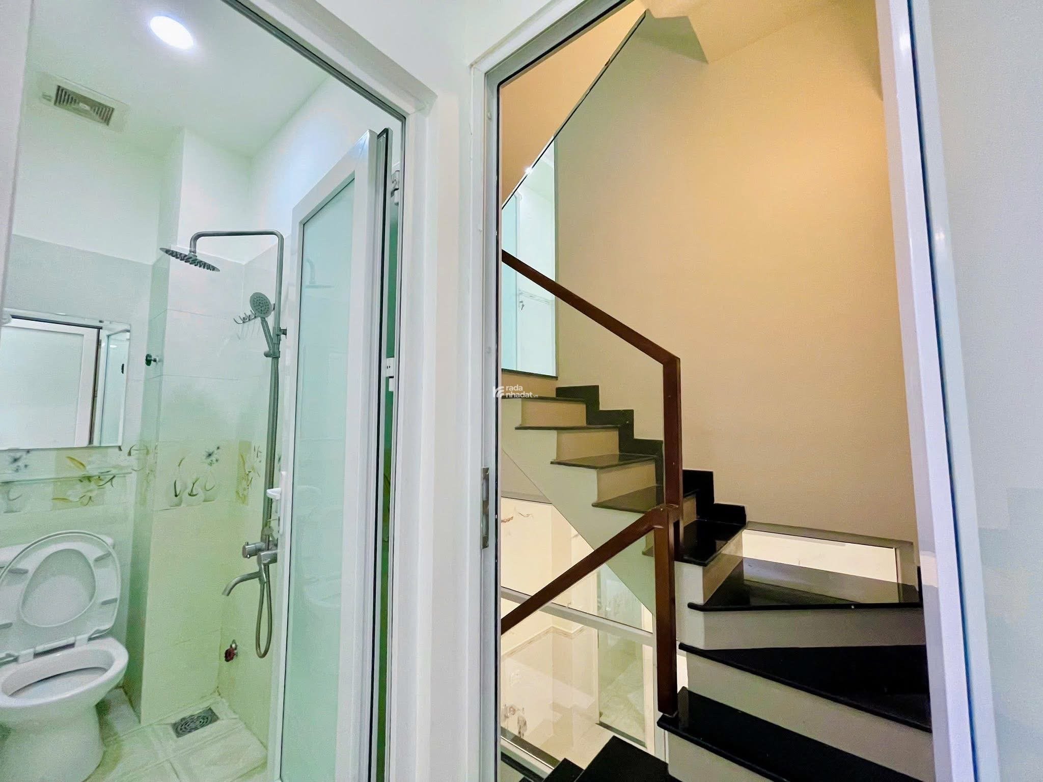 TOP 1 CẮT LỖ - QUẬN 3 - SÁT MẶT TIỀN HOÀNG SA - HẺM 4M - 35M 5 TẦNG BTCT - 6PN 7WC - 7.39 TỶ
