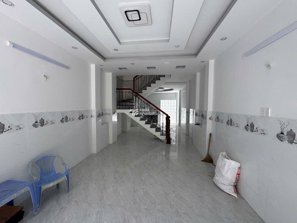 NHÀ MỚI,HXH TRẦN THỦ ĐỘ,TÂN PHÚ,GIÁP NGUYỄN SƠN (4 x 15 x 3 TẦNG) 6.2 TỶ TL