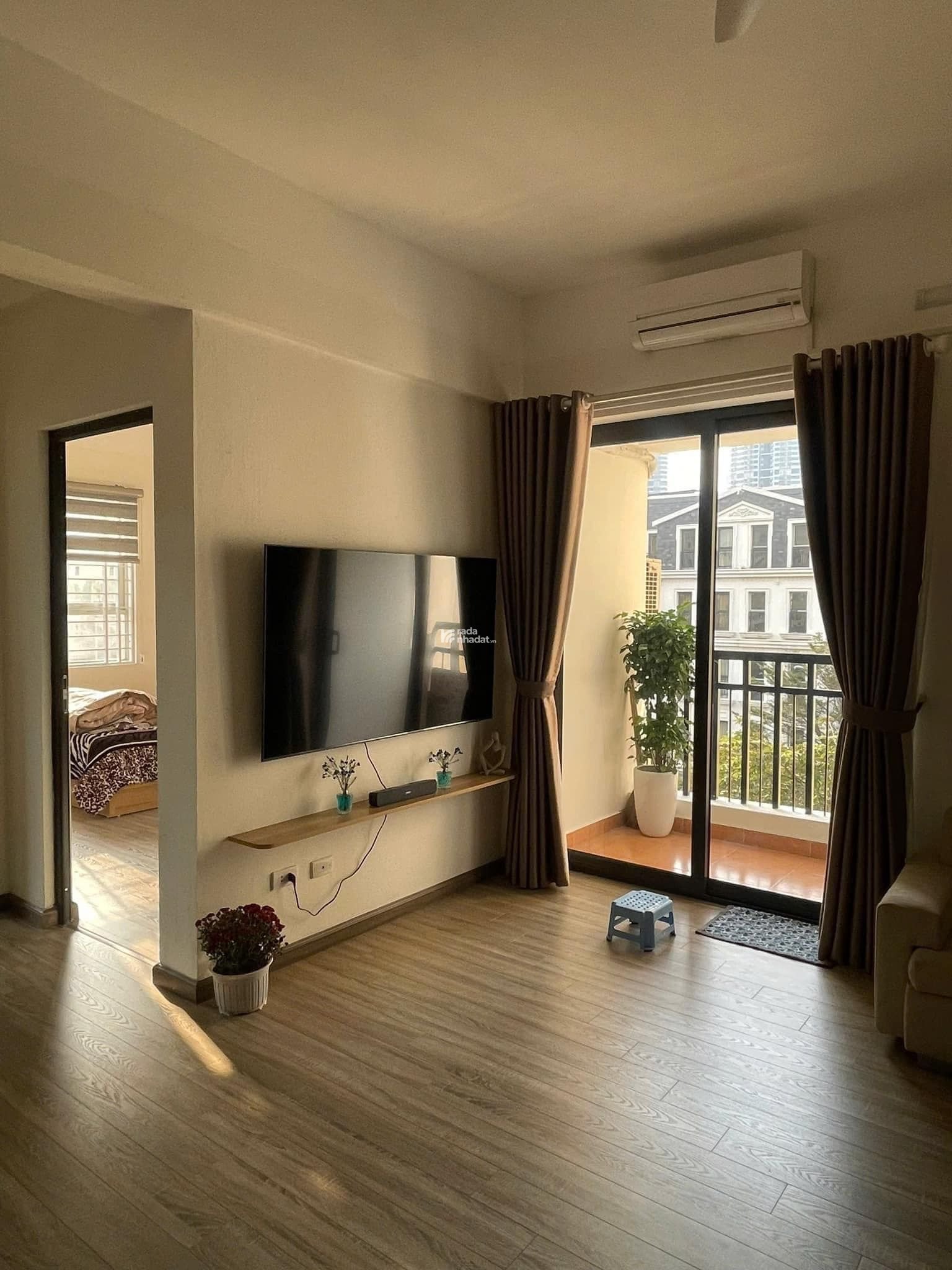 Chính chủ bán căn hộ 125m2 tại 335 Cầu Giấy 3N2W, nội thất mới, gía 5,8 tỷ