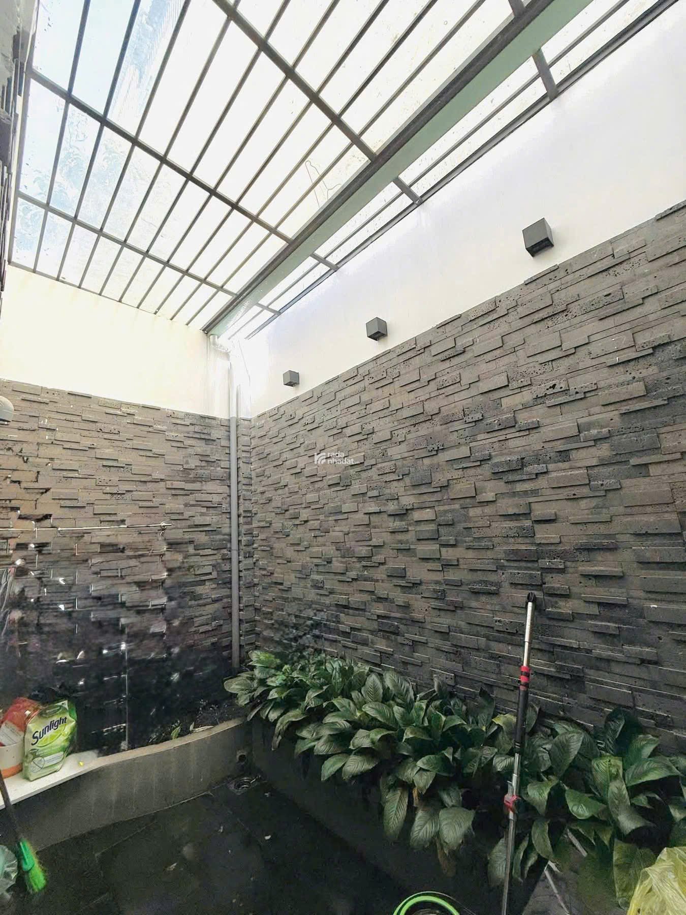 Giảm cực sốc siêu phẩm 4 tầng, HXH thông đường Ngô Quyền, Quận 10, SHR giá 3 tỷ 950 TL