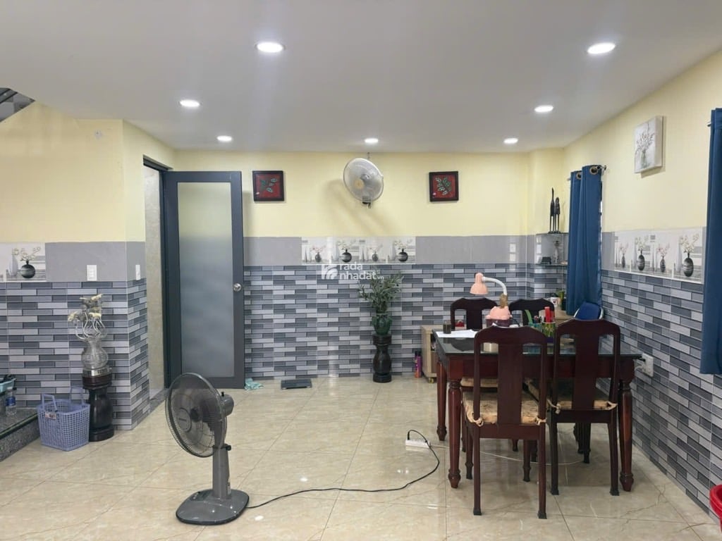 5 tầng HXH lô góc Huỳnh Văn Bánh 3PN nhà đẹp ở ngay