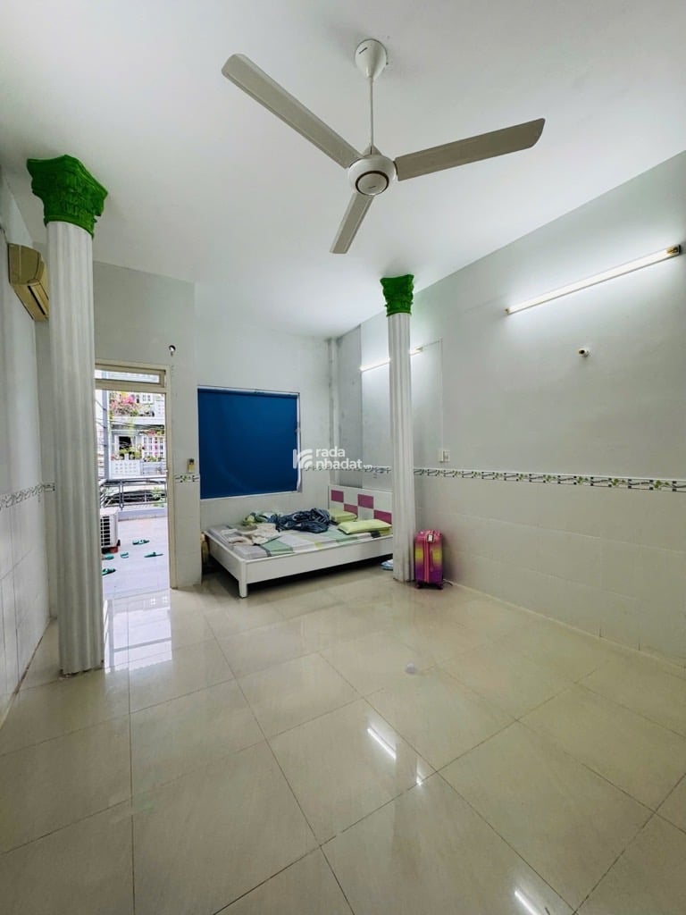 SIÊU PHẨM 3 TẦNG KHU TÊN LỬA, 2 MẶT TIỀN ĐƯỜNG, NỞ HẬU, NHỈNH 4,6 TỶ