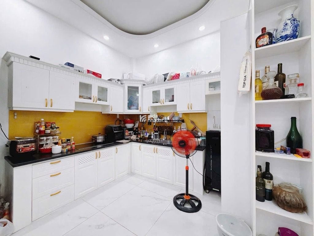 Viên Kim Cương 7T - Q7 - Ngang 5m x 11m - Hẻm Xe Hơi - Đối Diện Phú Mỹ Hưng