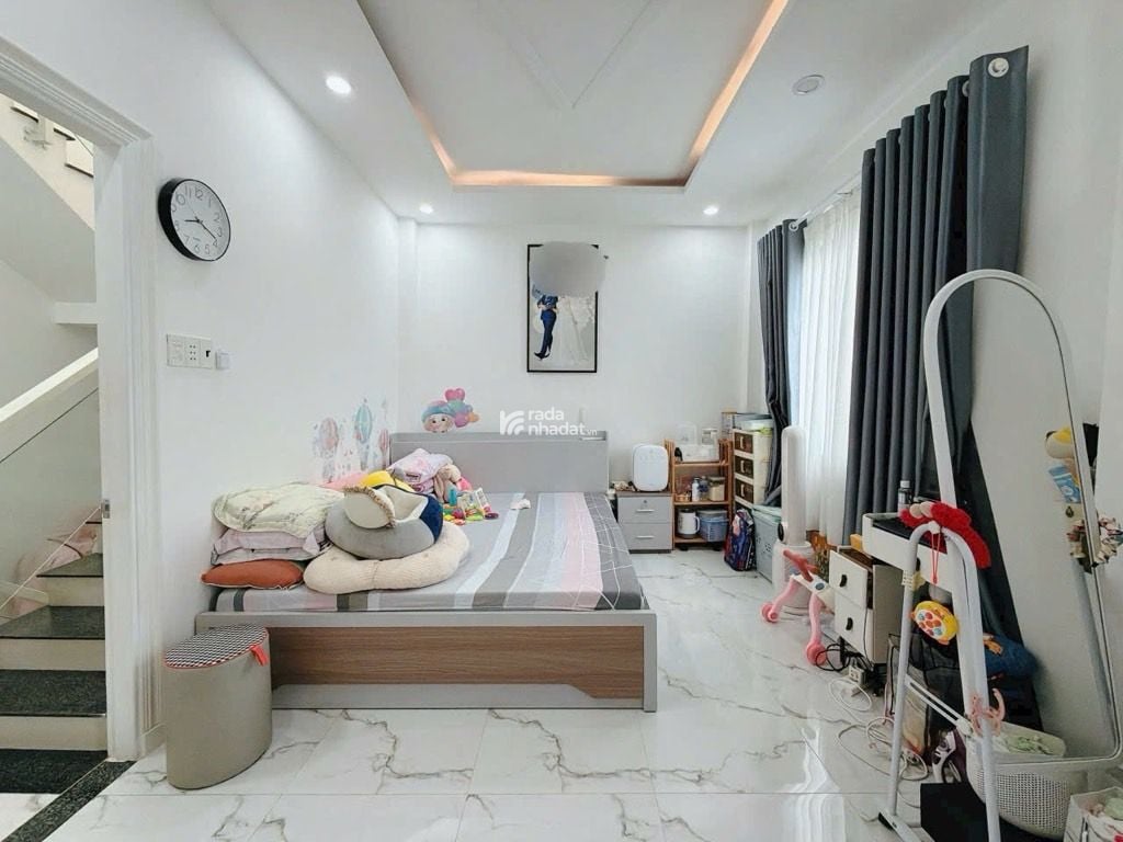 Viên Kim Cương 7T - Q7 - Ngang 5m x 11m - Hẻm Xe Hơi - Đối Diện Phú Mỹ Hưng