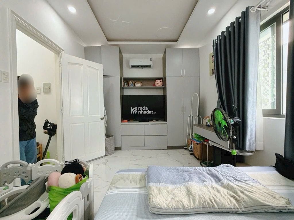 Viên Kim Cương 7T - Q7 - Ngang 5m x 11m - Hẻm Xe Hơi - Đối Diện Phú Mỹ Hưng