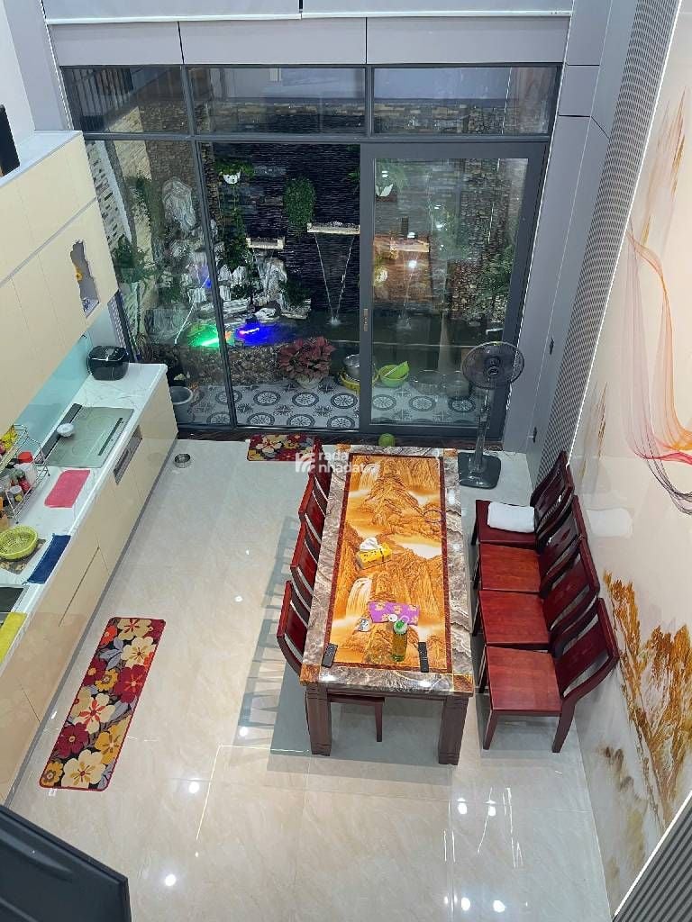 NHÀ 4 TẦNG MỚI ĐẸP - 72M2 - CÓ THANG MÁY - HẺM XE TẢI - GẦN GA T3 & SIÊU THỊ EMART - 13 TỶ 700