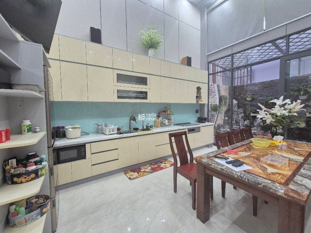 NHÀ 4 TẦNG MỚI ĐẸP - 72M2 - CÓ THANG MÁY - HẺM XE TẢI - GẦN GA T3 & SIÊU THỊ EMART - 13 TỶ 700