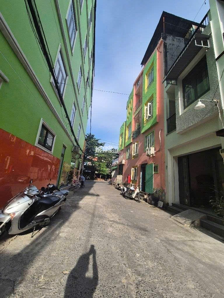 NHÀ 4 TẦNG MỚI ĐẸP - 72M2 - CÓ THANG MÁY - HẺM XE TẢI - GẦN GA T3 & SIÊU THỊ EMART - 13 TỶ 700