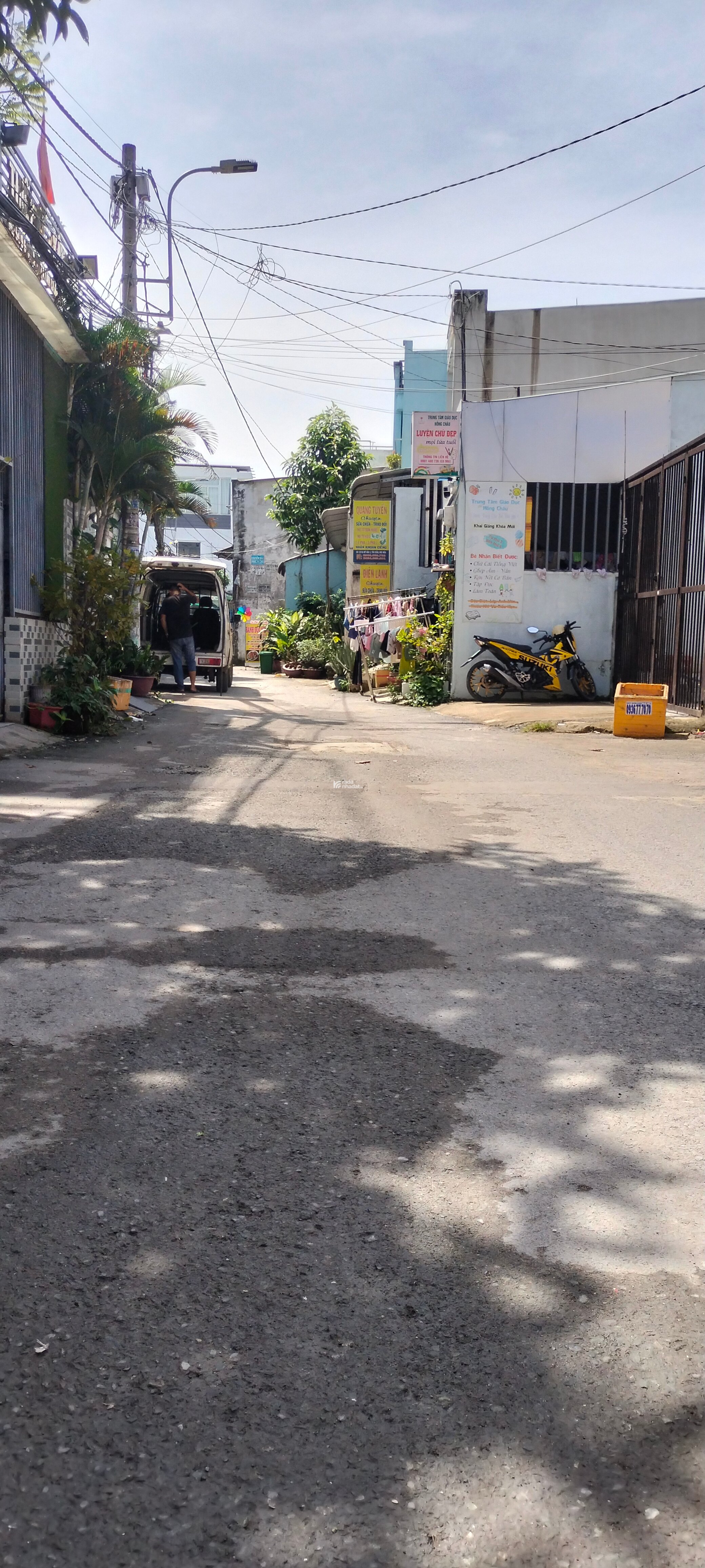 Bán Đất Tặng Nhà C4, Còn ở Rất Tốt, 87m2, Ngang 4,3m Đường 6m thông tứ tung,15m ra đường Container 