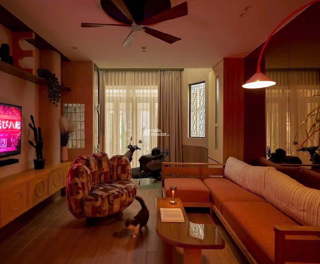 Nhà thiết kế hiện đại- Hàng hiếm Q10- Full nội thất- 5 tầng BTCT có thang máy-Siêu phẩm giá 11 tỷ