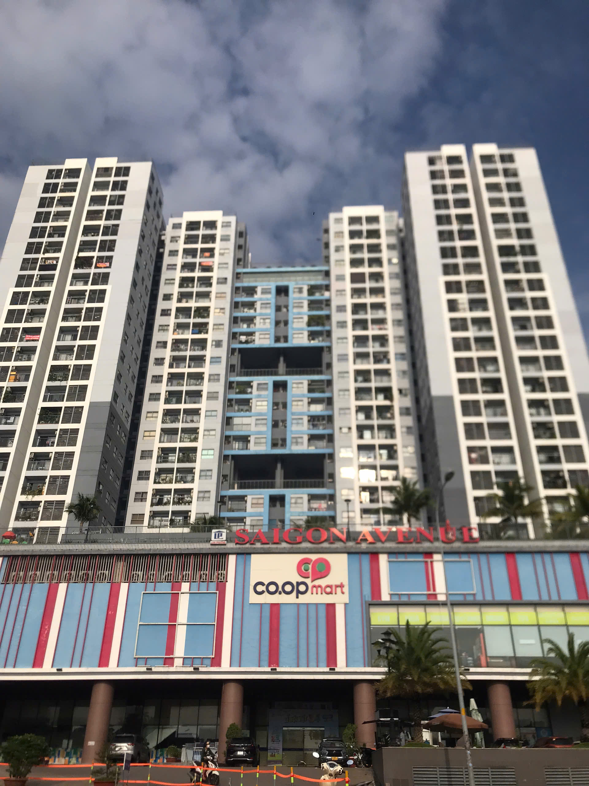 Bán chung cư Saigon Avenue 62m2, 2 PN 2WC, nội thất mới làm, MT Vành đai 2, giá 2,85 tỷ.