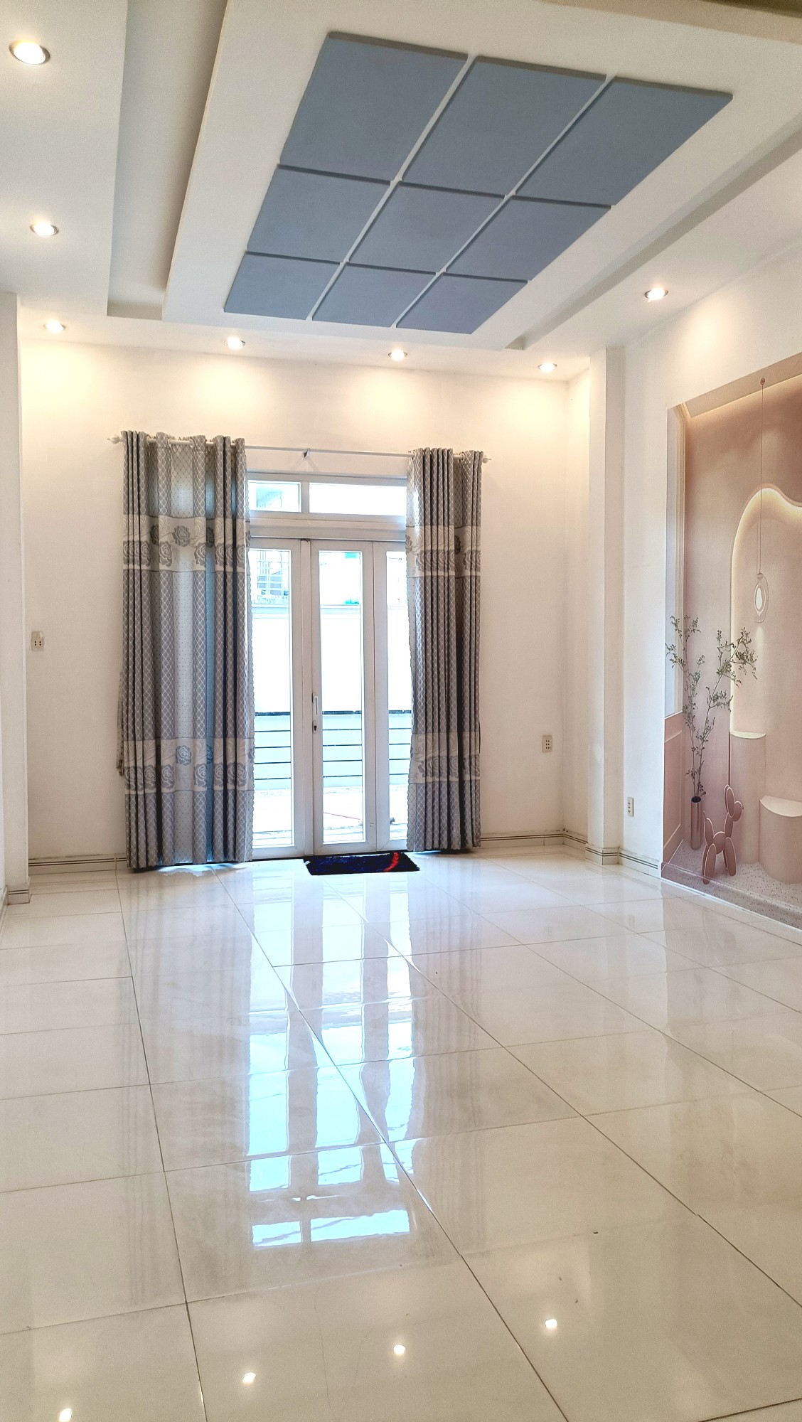 Mặt tiền Phú Thọ Hòa, trung tâm chợ vải, 64m2, 4x17, dòng tiền 28tr/tháng, Chỉ 14.7 tỷ