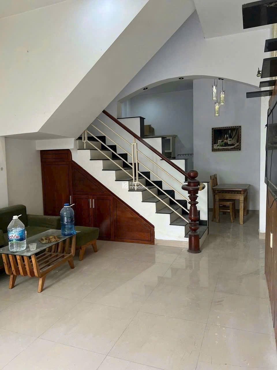 Hxh 5m Âu Cơ, 44m2, 3 tầng sổ vuông vức, chỉ 6.4 tỷ, về ở ngay tổ ấm mơ ước