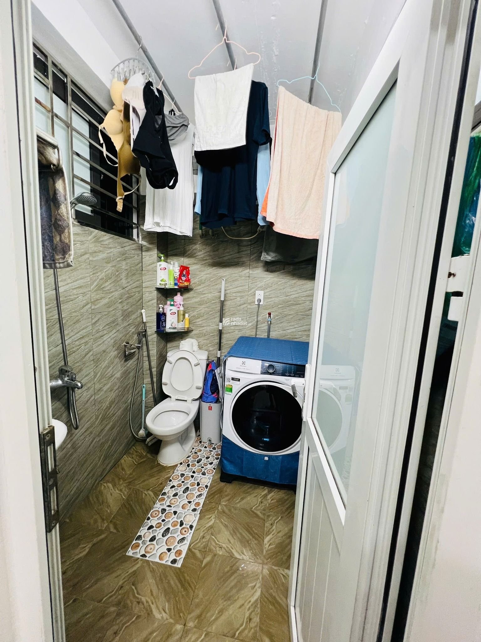 Cho thuê căn hộ 3PN, 2WC, 116m2 tại N04- Hoàng Đạo Thúy, 25 triệu Call e Hiếu: 0936 269 ***