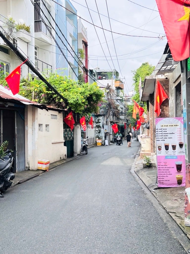 KHU PHAN XÍCH LONG, PHAN TÂY HỒ, 51M2 CÓ KC Ở NGAY. GIẢM 350TR CHỈ 5.4T TL 
