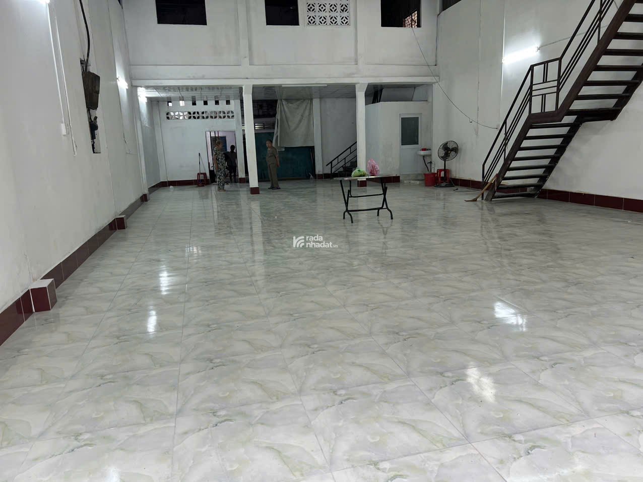 BÁN NHÀ MẶT TIỀN ÂU CƠ SIÊU DÀI 40M  ĐANG CHO THUÊ 30 TRIỆU/THÁNG 