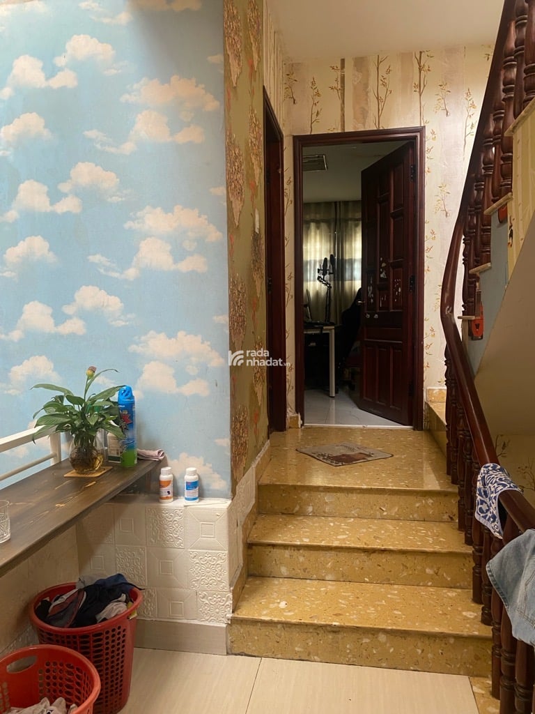 NHÀ 4 LẦU XE HƠI NGỦ TRONG NHÀ - NGUYỄN VĂN LINH BÌNH THUẬN QUẬN 7-DT: 4.5*20m- 14 tỷ 
