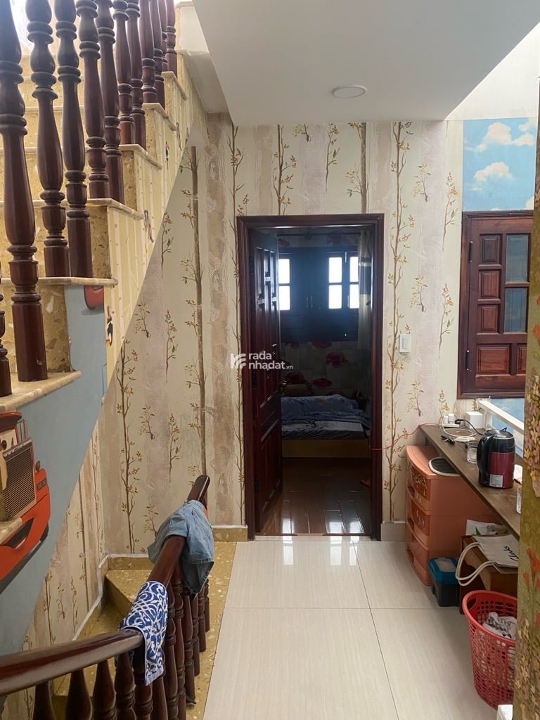 NHÀ 4 LẦU XE HƠI NGỦ TRONG NHÀ - NGUYỄN VĂN LINH BÌNH THUẬN QUẬN 7-DT: 4.5*20m- 14 tỷ 