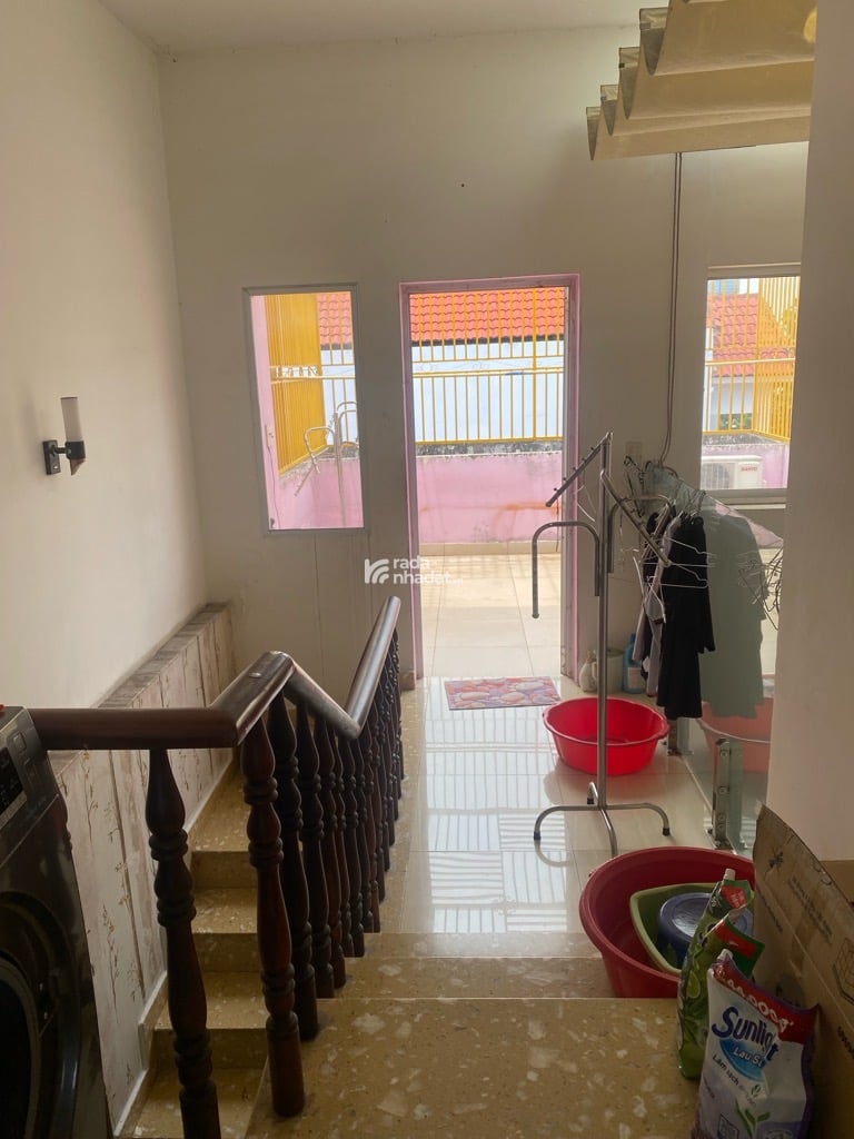 NHÀ 4 LẦU XE HƠI NGỦ TRONG NHÀ - NGUYỄN VĂN LINH BÌNH THUẬN QUẬN 7-DT: 4.5*20m- 14 tỷ 