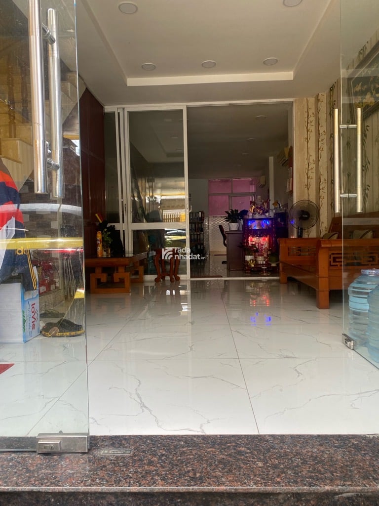 NHÀ 4 LẦU XE HƠI NGỦ TRONG NHÀ - NGUYỄN VĂN LINH BÌNH THUẬN QUẬN 7-DT: 4.5*20m- 14 tỷ 