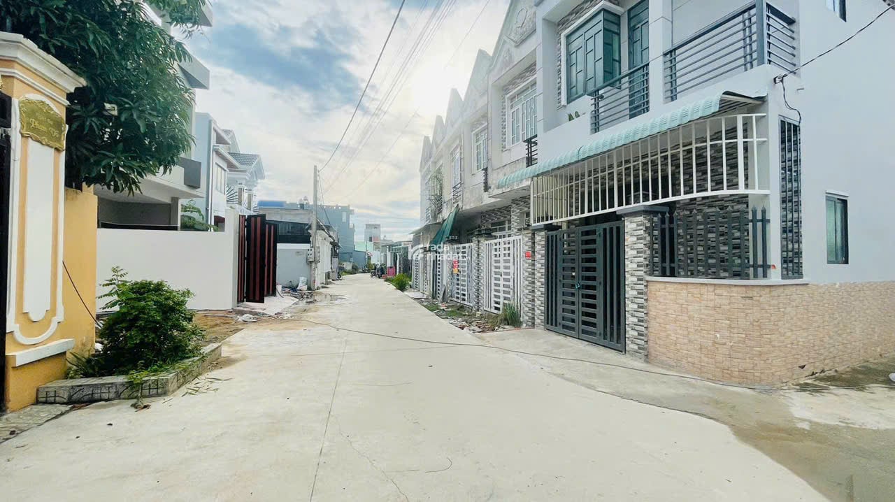 Cần bán đất, đường trước nhà 7m, đường bê tông ôtô vào tận nhà.