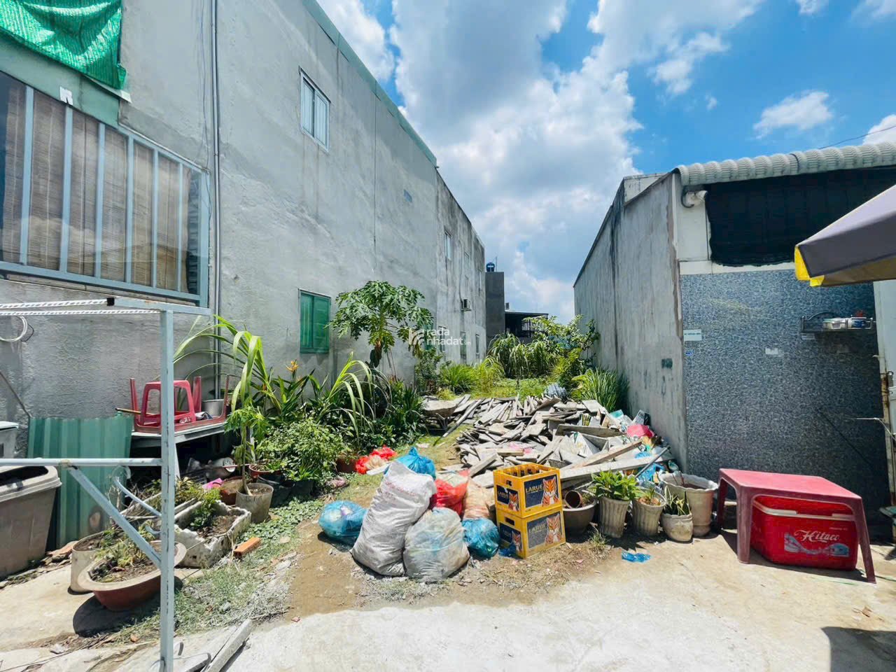 Cần bán đất, đường trước nhà 7m, đường bê tông ôtô vào tận nhà.