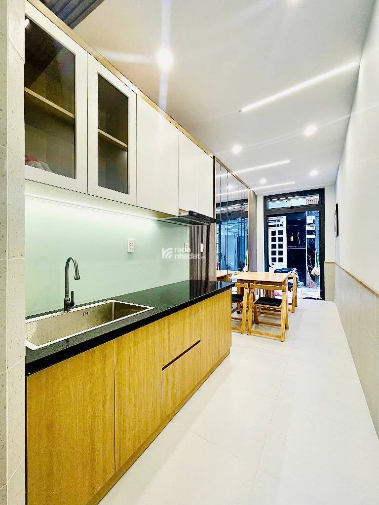 HẺM XE HƠI SÁT NHÀ, LẠC LONG QUÂN, TÂN BÌNH, 3 TẦNG CÓ KC Ở NGAY. GIẢM 350TR CHỈ CÒN 3T TL 