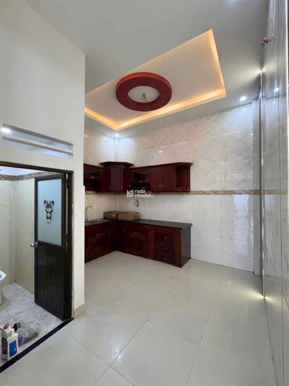 Người thân cần bán gấp nhà DT 47m2 giá 3tỷ150tr ở Điện Biên Phủ, P15, Bình Thạnh. Nhà hẻm xe hơi 