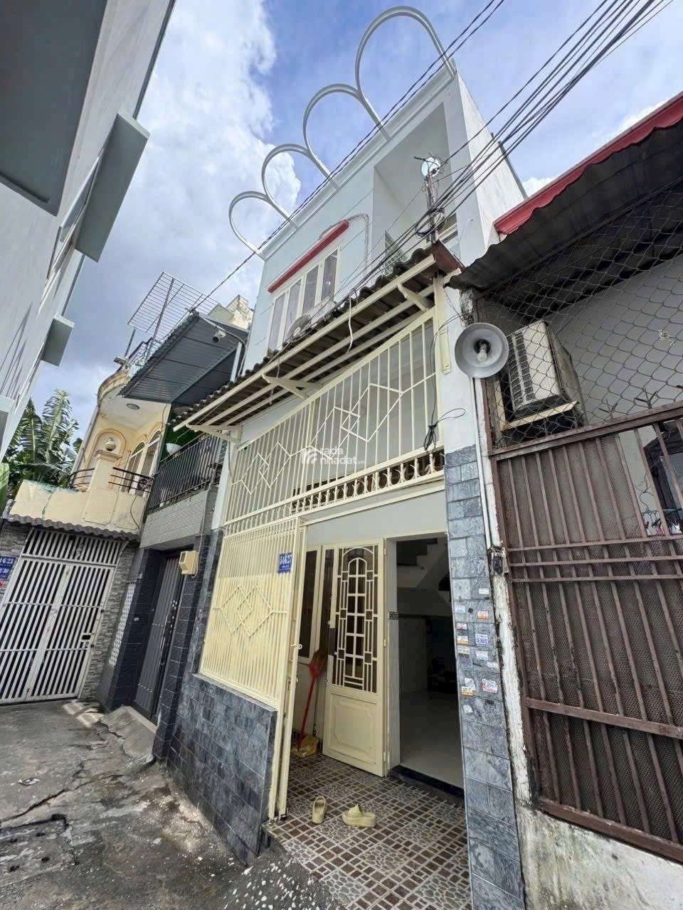 Người thân cần bán gấp nhà DT 47m2 giá 3tỷ150tr ở Điện Biên Phủ, P15, Bình Thạnh. Nhà hẻm xe hơi 