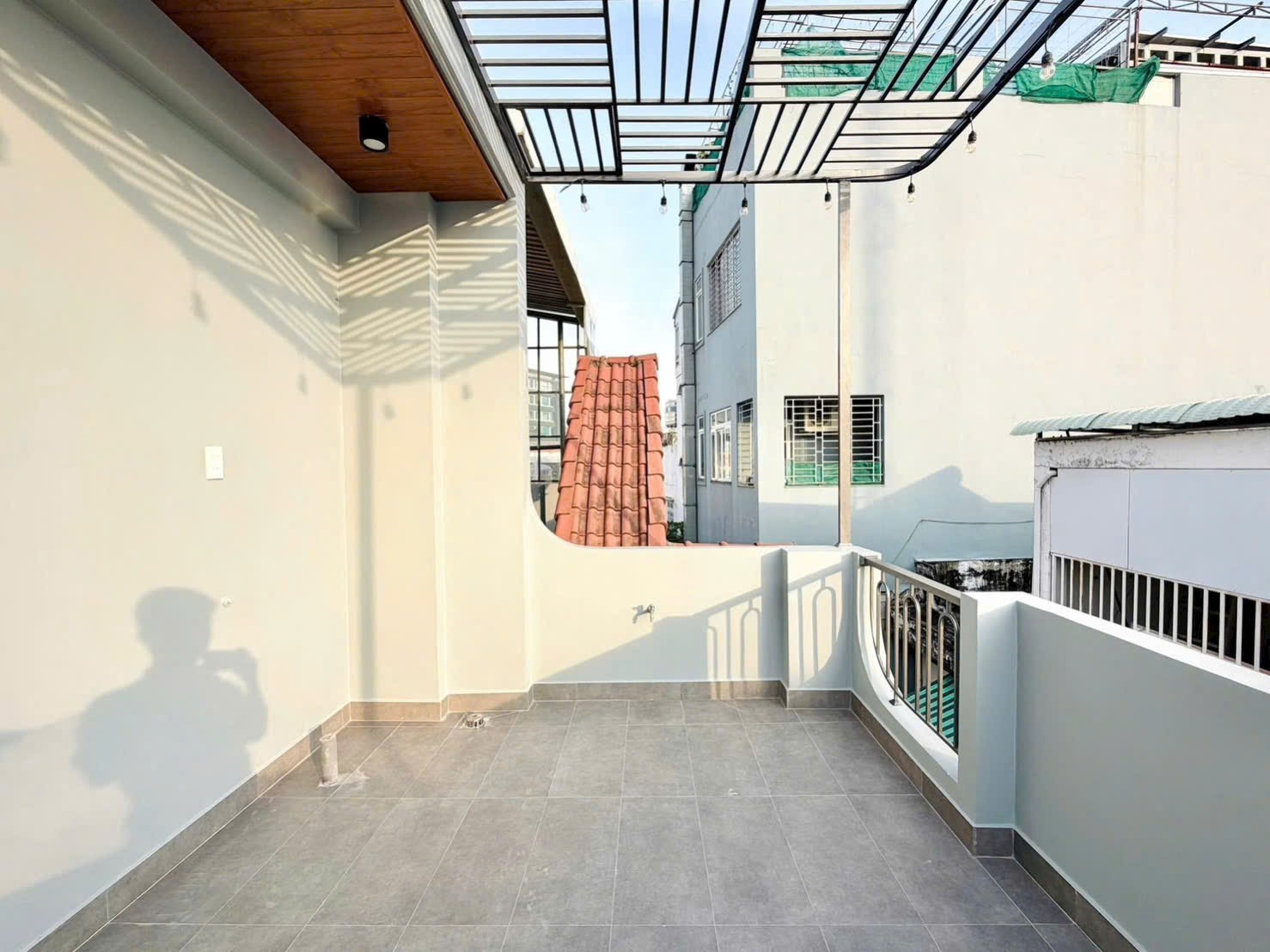 Hạ giá còn 4 tỷ 650 nhà 45m2 đường Phùng Văn Cung, P7, Phú Nhuận. Xây 5 tầng, hẻm 5m