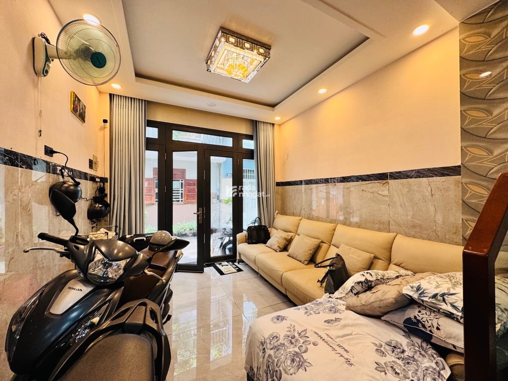 NGAY PEARL, SÁT MT NGUYỄN GIA TRÍ, BÌNH THẠNH, 45M2 MỚI Ở NGAY. GIẢM 550TR CHỈ 9.9T TL 