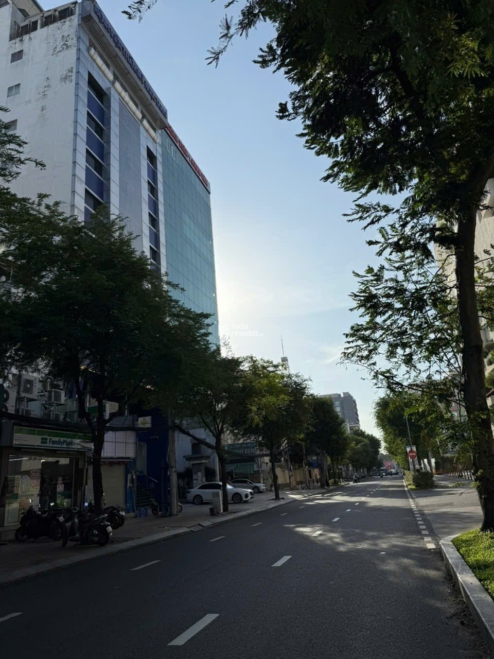 BÁN NHÀ 5 TẦNG_GÓC 2MT NGUYỄN BỈNH KHIÊM, Q.1_DT: 9x28m_GIÁ 180 TỶ