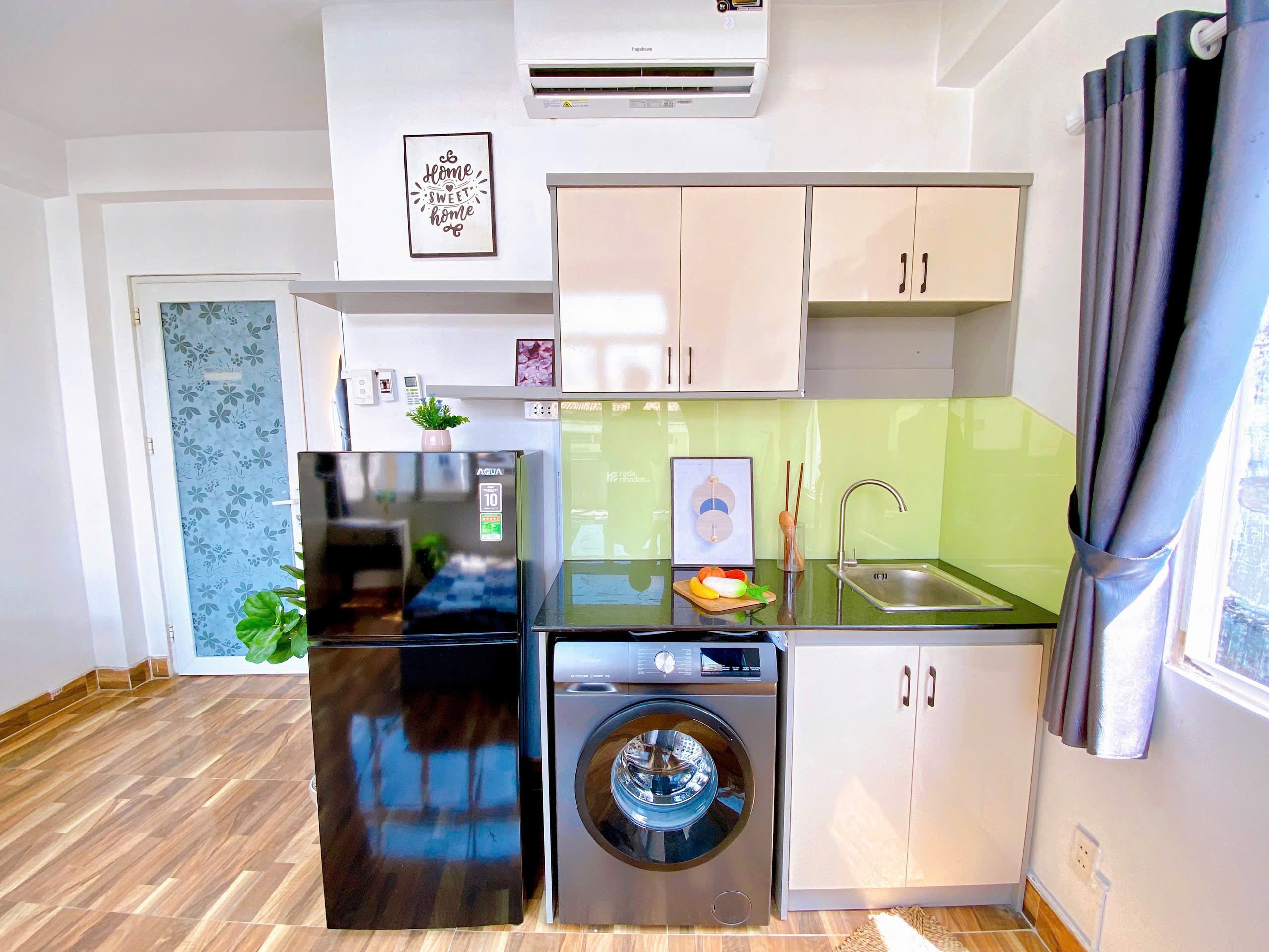 Cho thuê Căn hộ Quận 10 full Nội thất, Máy giặt riêng, Cửa sổ lớn gần Đại học Kinh tế UEH
