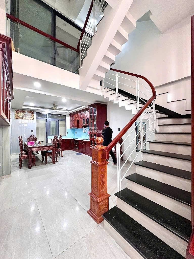 CHỢ PHẠM VĂN HAI - HẺM 7M - 5 TẦNG BTCT - KHU AN NINH DÂN TRÍ